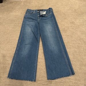 Taylor Cropped wide-leg Jean
28 inch inseam